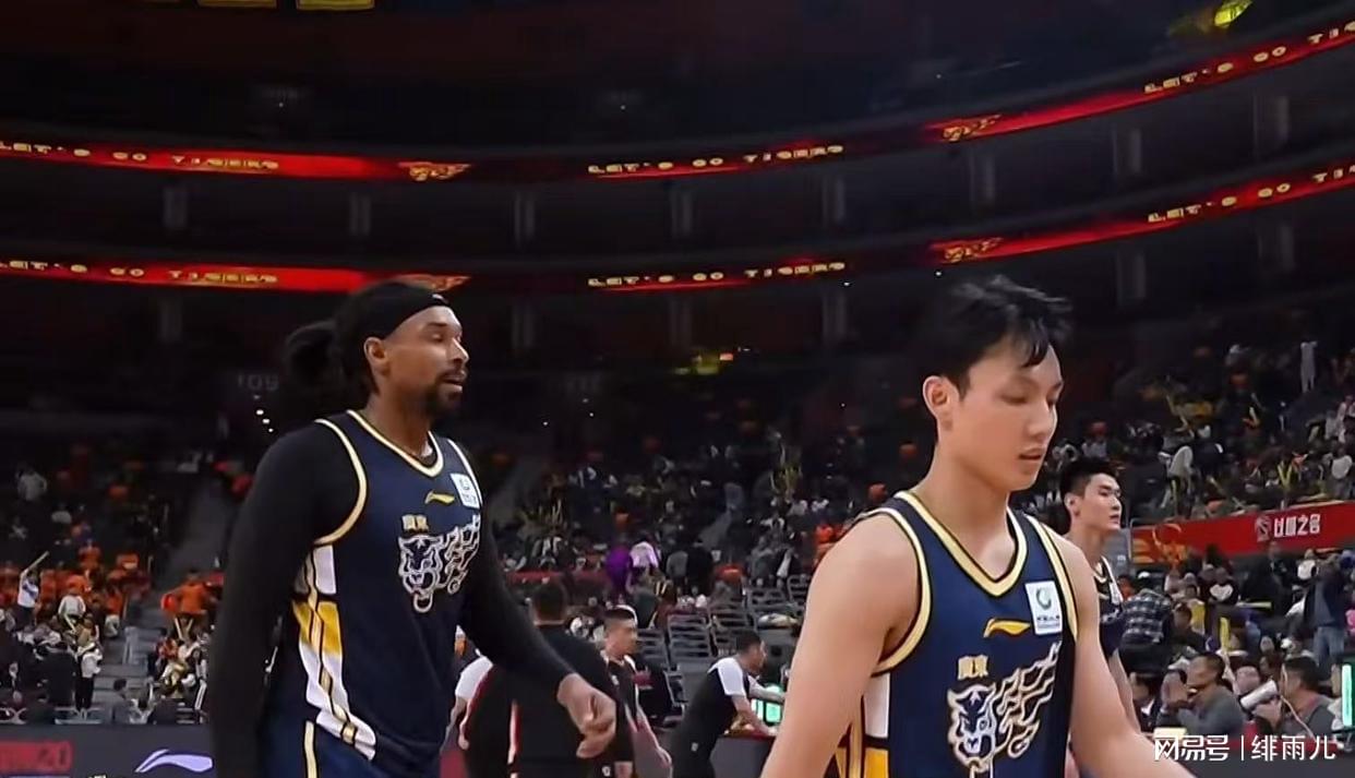 流弊！有望代表国王！中国后卫二次挑战NBA
